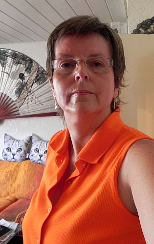 Selfie Orange 073